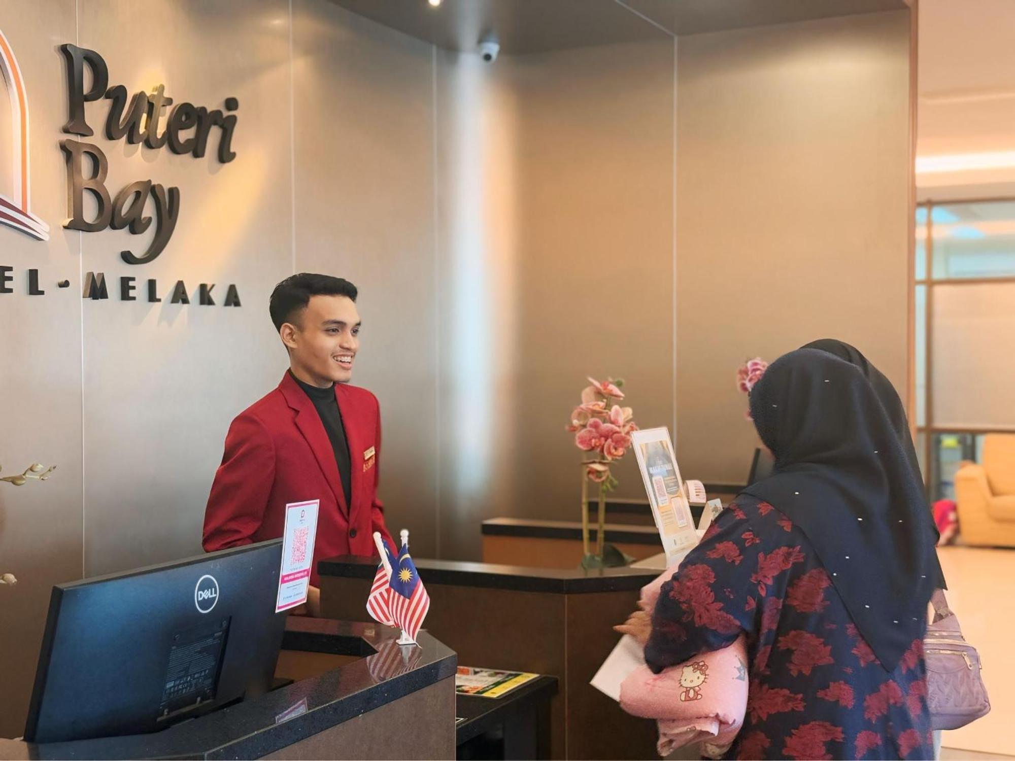 プテリ ベイ ホテル Malacca エクステリア 写真
