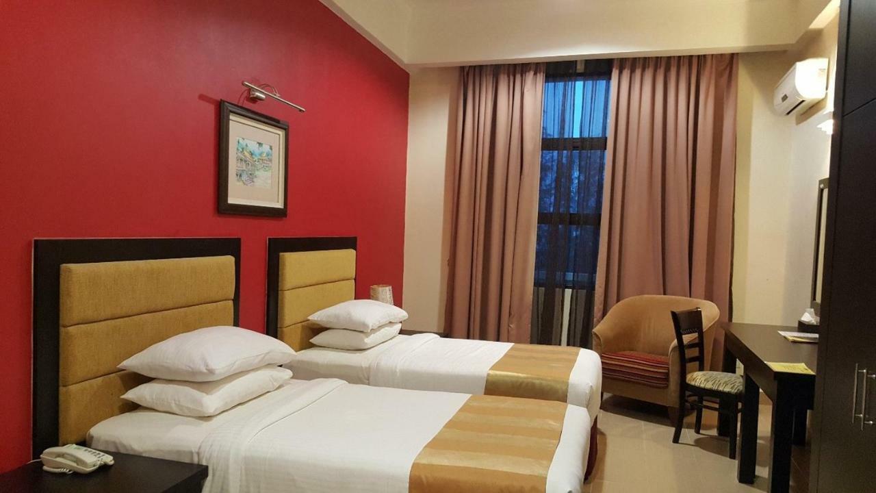 プテリ ベイ ホテル Malacca エクステリア 写真